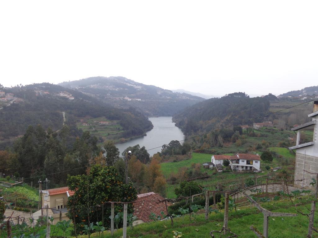 Bernardes House Guest House Castelo de Paiva Exterior photo