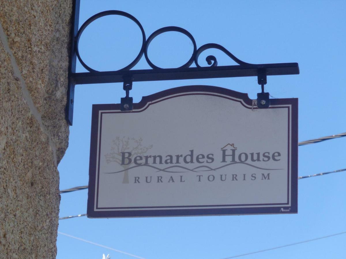 Bernardes House Guest House Castelo de Paiva Exterior photo